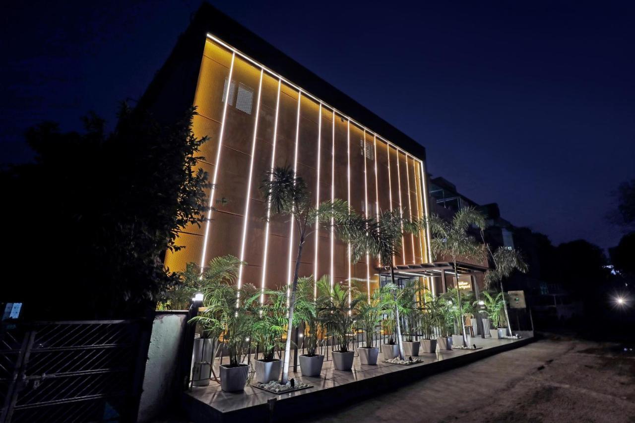 Fabhotel Oasis Yellow Courtyard 博帕尔 外观 照片